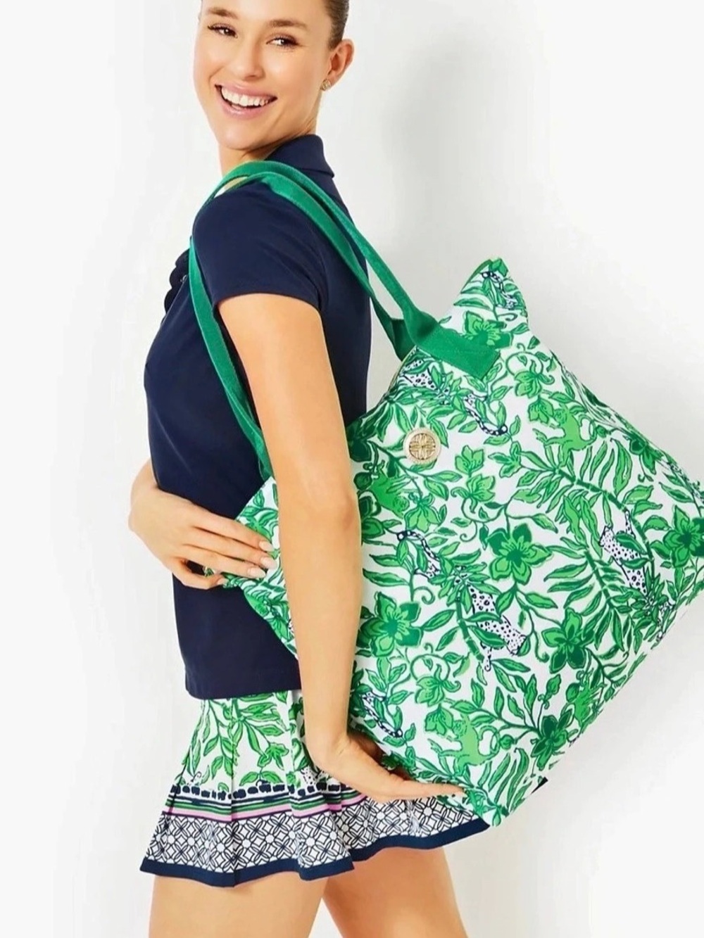 Lilly Pulitzer escape plan Iconic fiddle leaf green!!